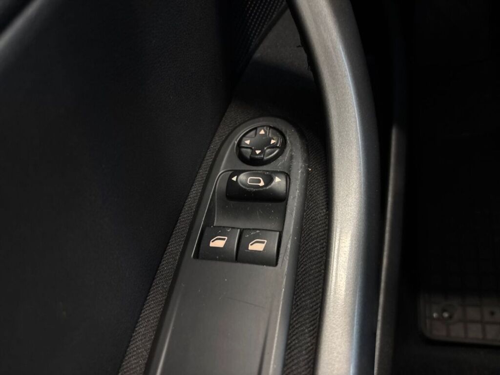 Peugeot 308 2010 Harmaa