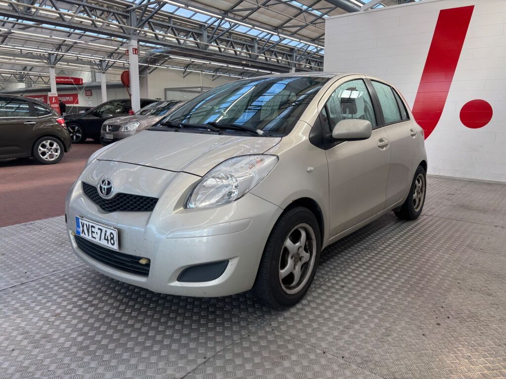 Toyota Yaris 2010 Hopea
