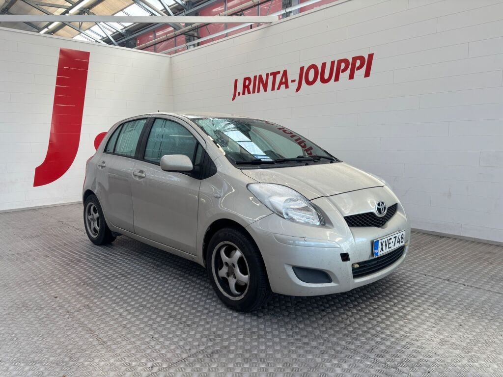 Toyota Yaris 2010 Hopea