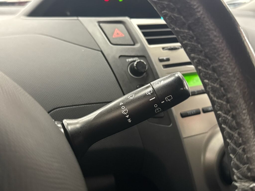 Toyota Yaris 2010 Hopea