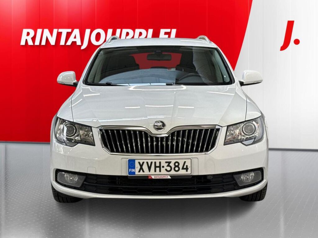 Skoda Superb 2014 Valkoinen