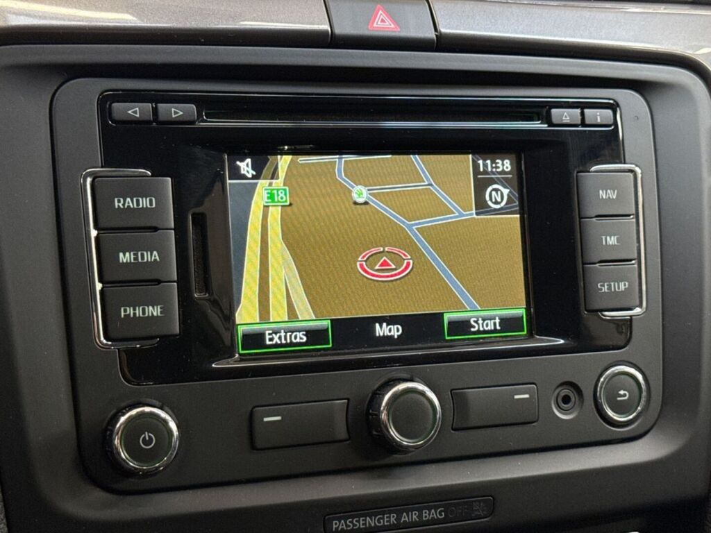 Skoda Superb 2014 Valkoinen
