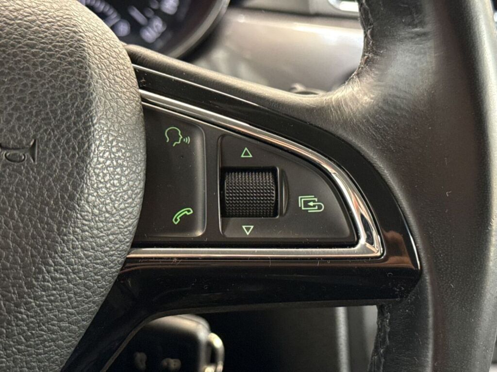 Skoda Superb 2014 Valkoinen
