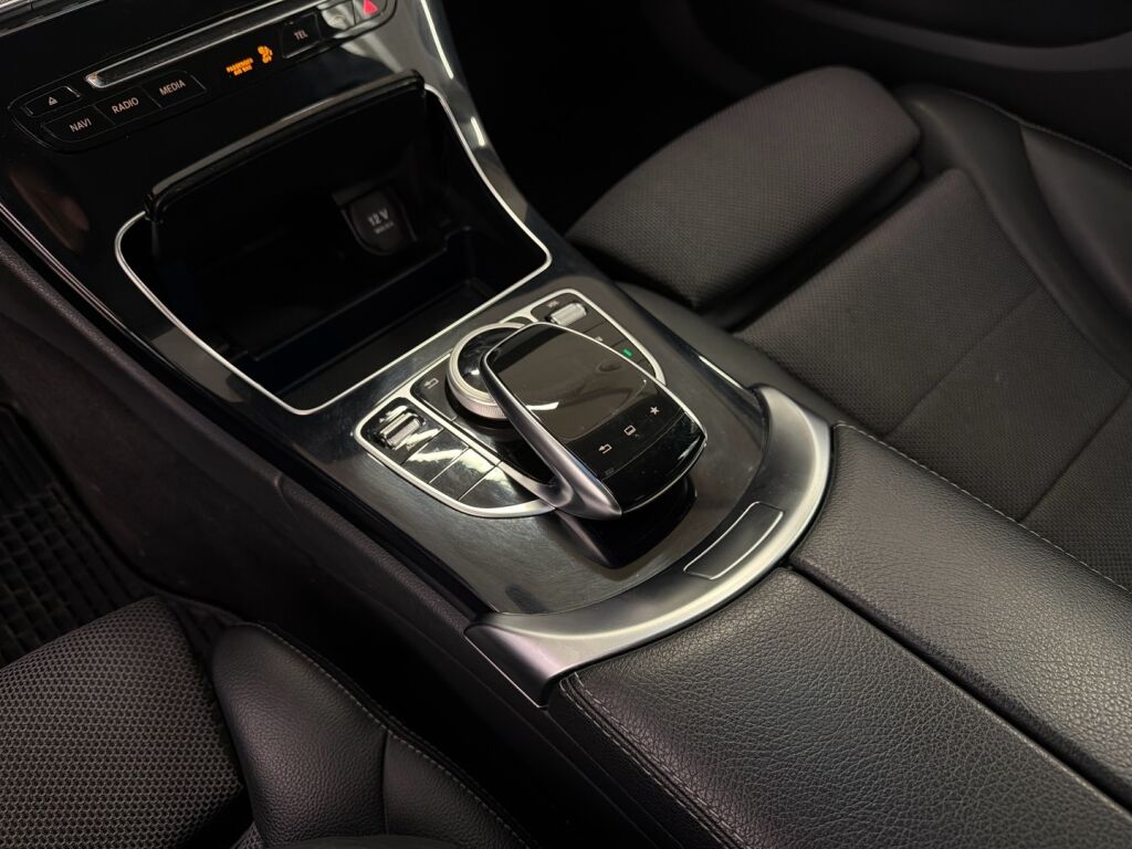Mercedes-Benz C 2015 Harmaa