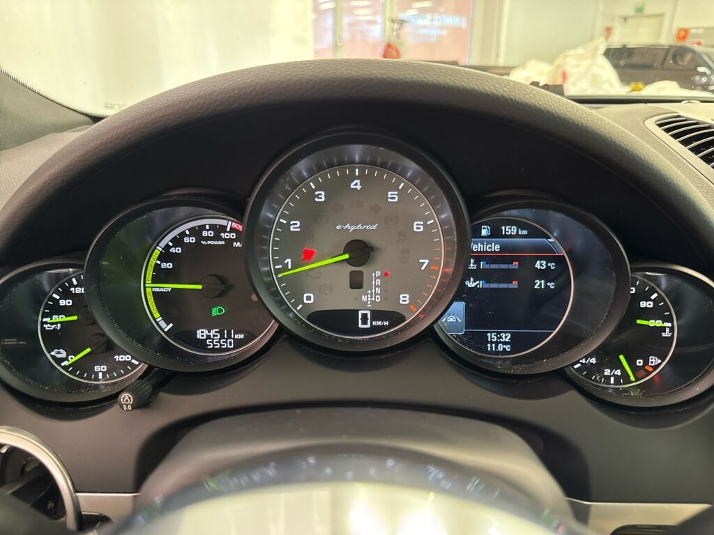 Porsche Cayenne 2015 Valkoinen