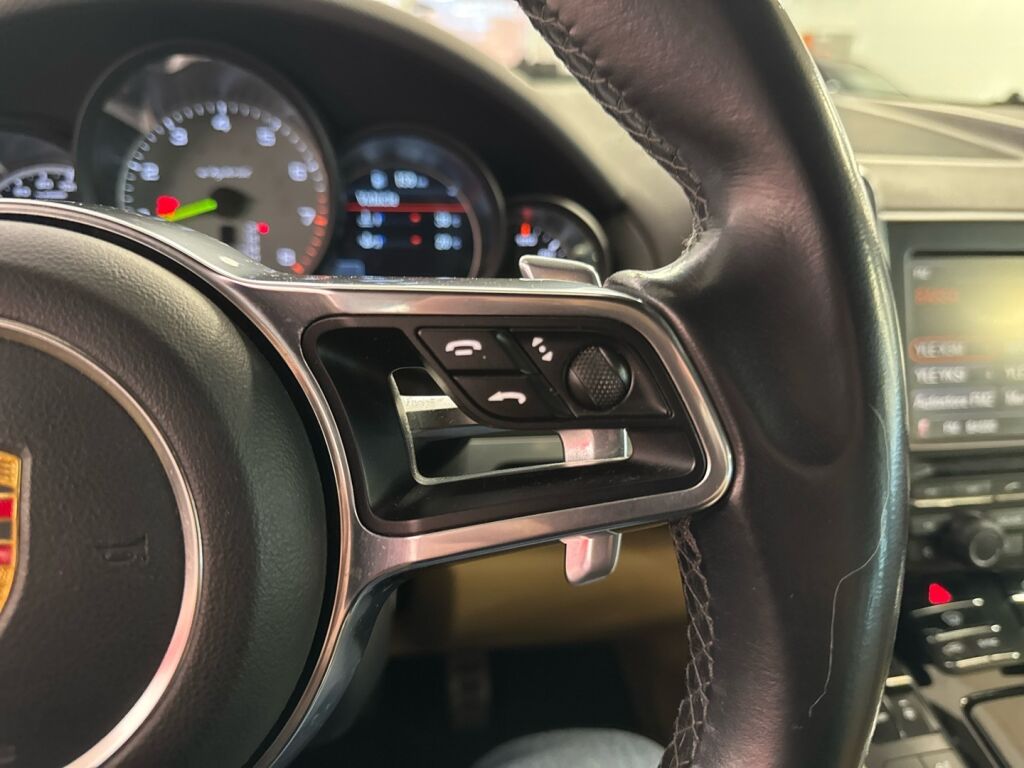 Porsche Cayenne 2015 Valkoinen