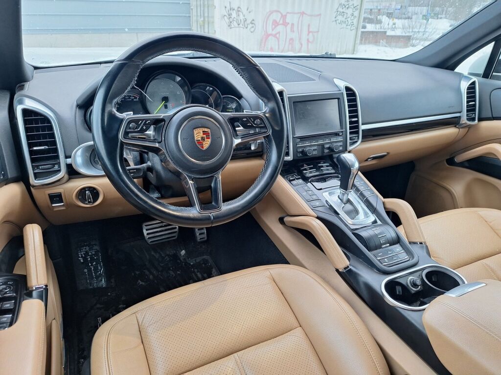 Porsche Cayenne 2015 Valkoinen