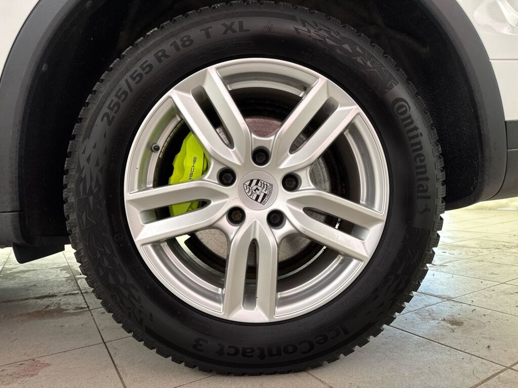 Porsche Cayenne 2015 Valkoinen