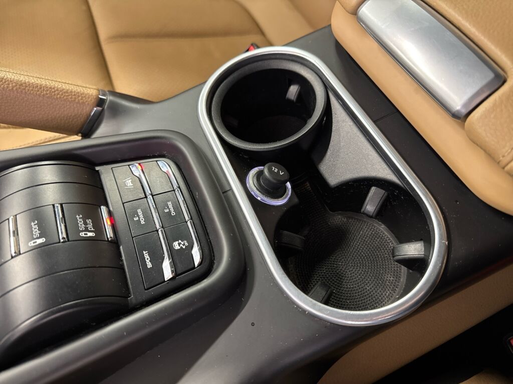 Porsche Cayenne 2015 Valkoinen