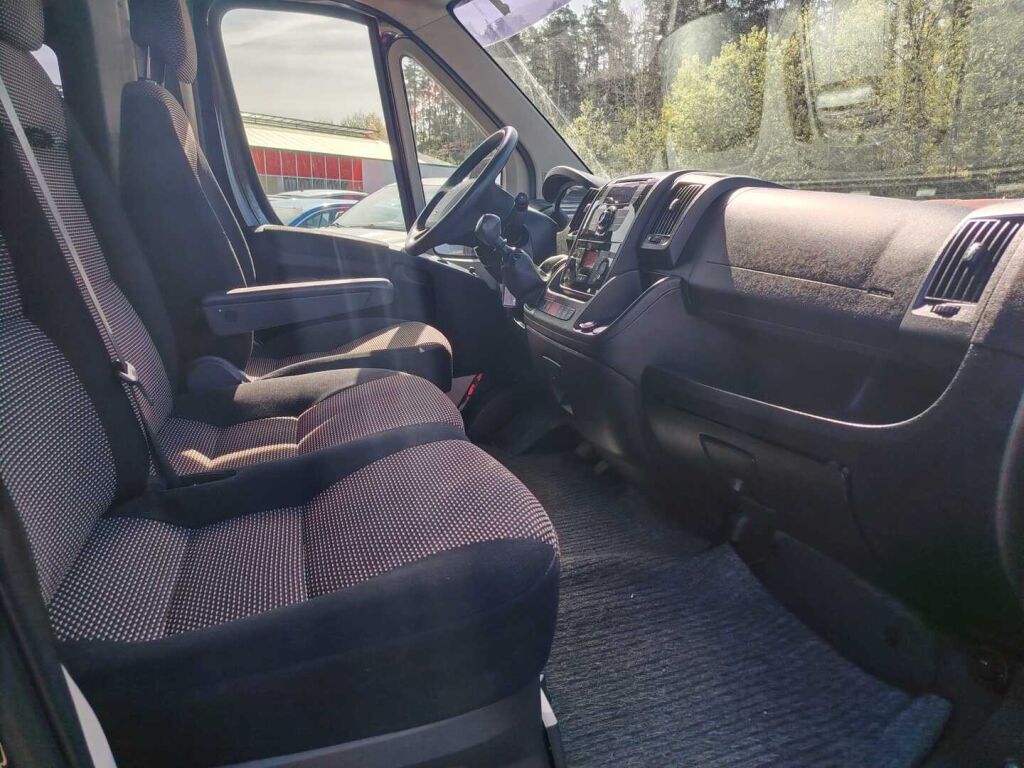 Peugeot Boxer 2012 Musta