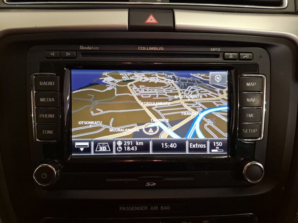 Skoda Superb 2011 Valkoinen