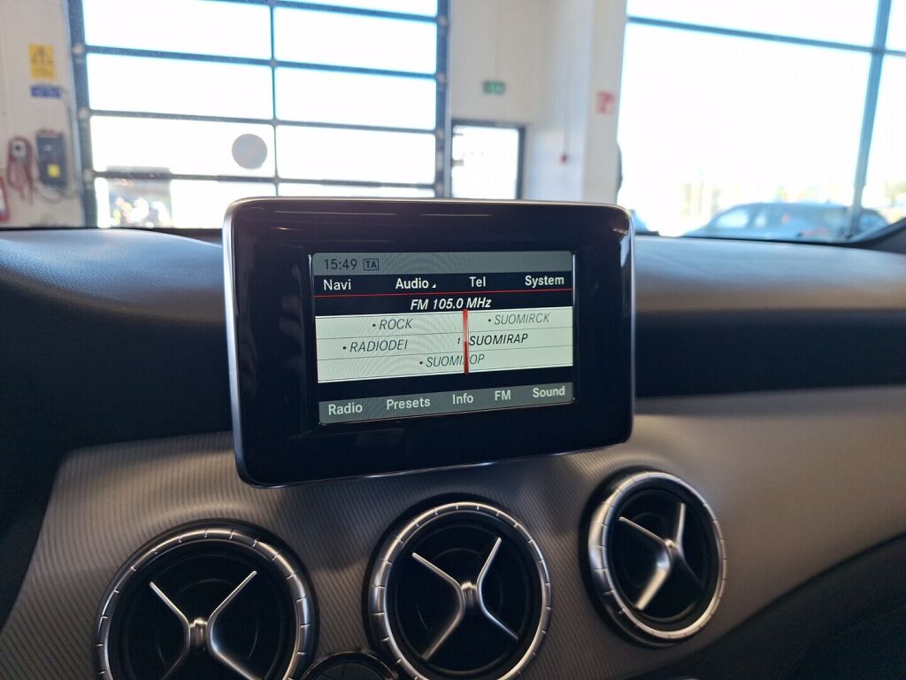 Mercedes-Benz CLA 2013 Valkoinen