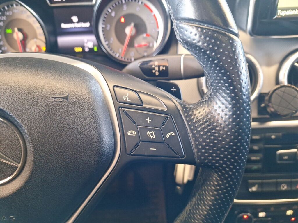 Mercedes-Benz CLA 2013 Valkoinen