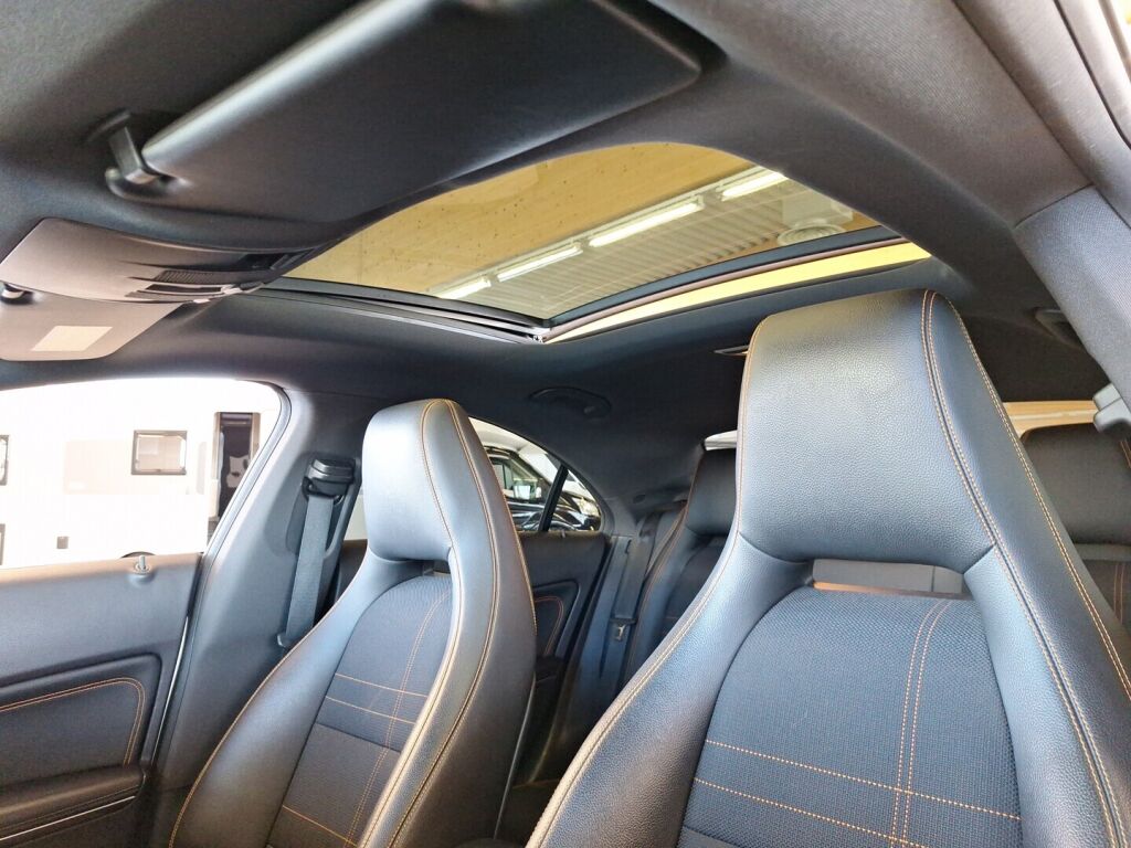 Mercedes-Benz CLA 2013 Valkoinen