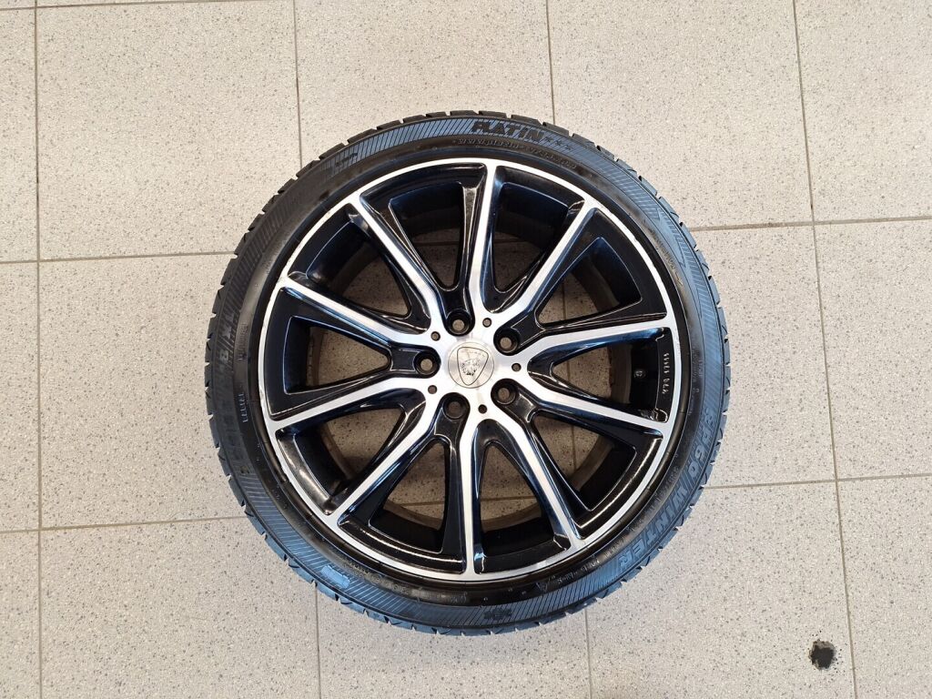 Mercedes-Benz CLA 2013 Valkoinen