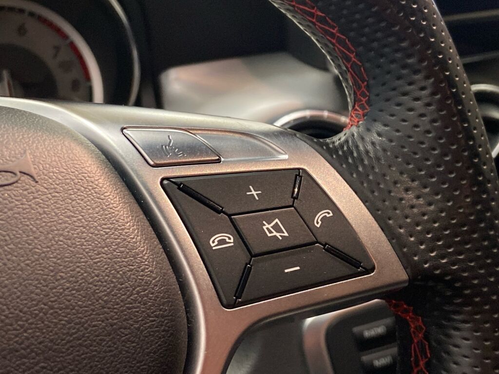 Mercedes-Benz CLA 2013 Harmaa