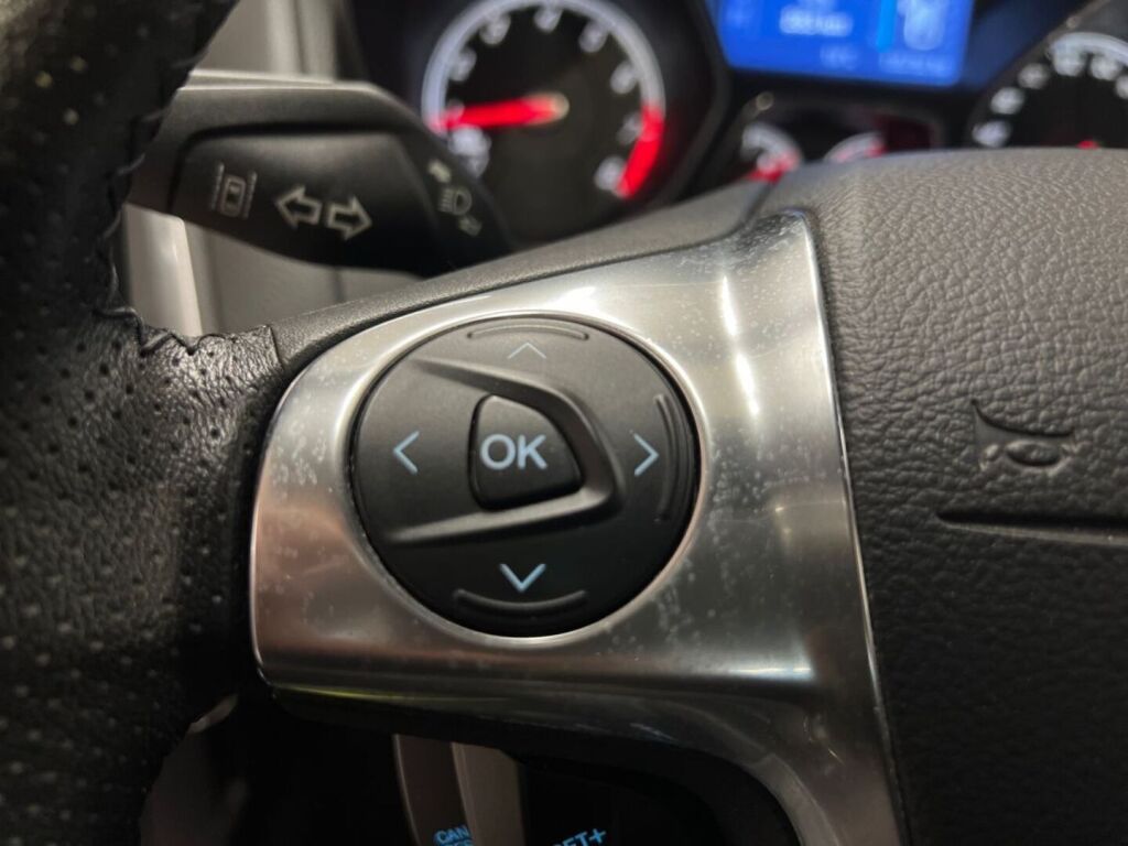 Ford Focus 2013 Sininen