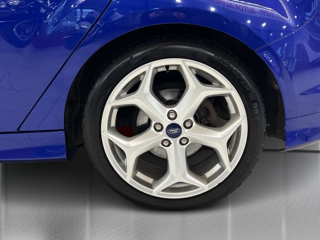 Ford Focus 2013 Sininen