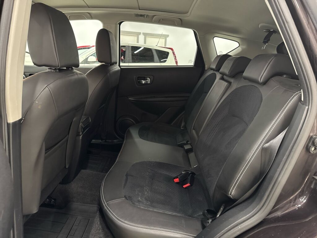 Nissan Qashqai 2013 Violetti