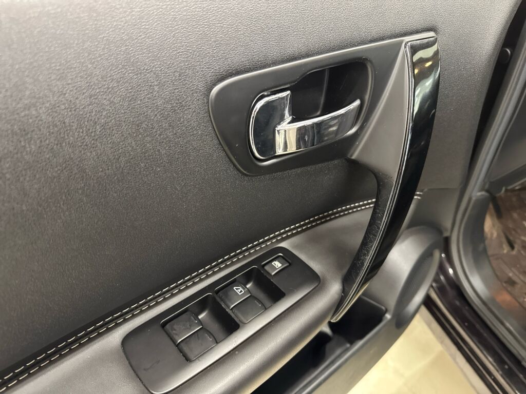 Nissan Qashqai 2013 Violetti