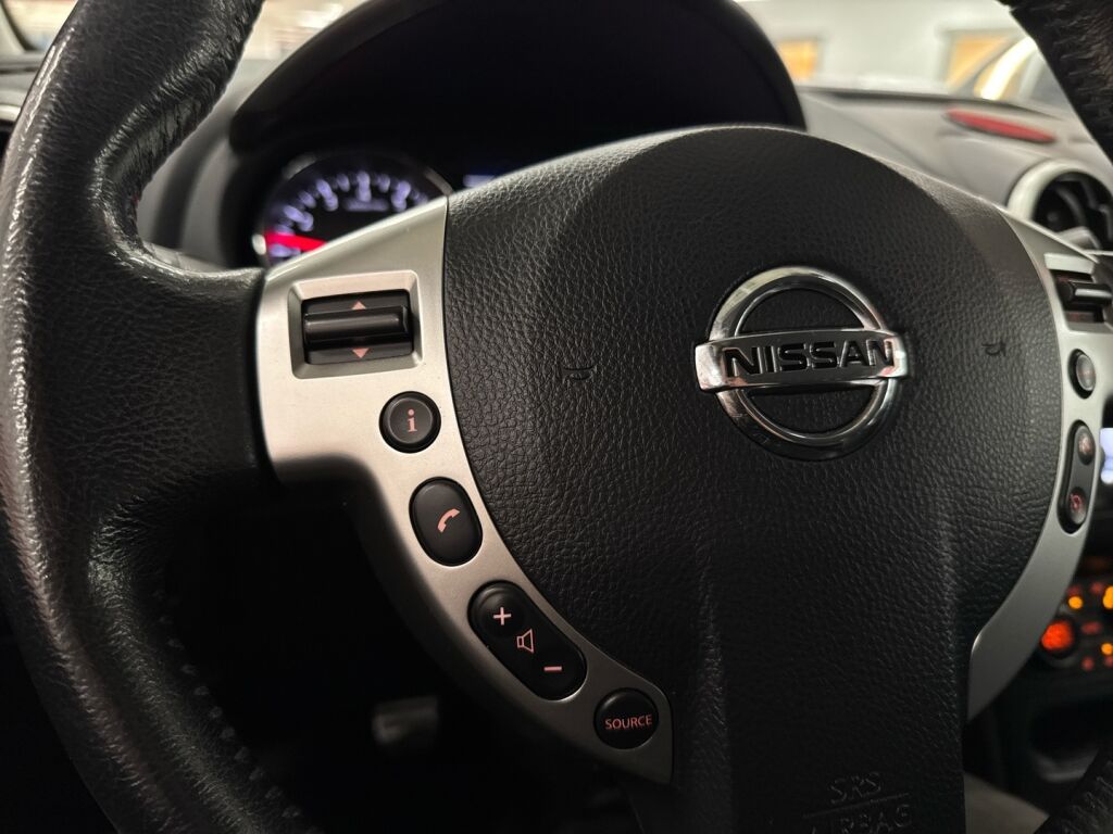 Nissan Qashqai 2013 Violetti