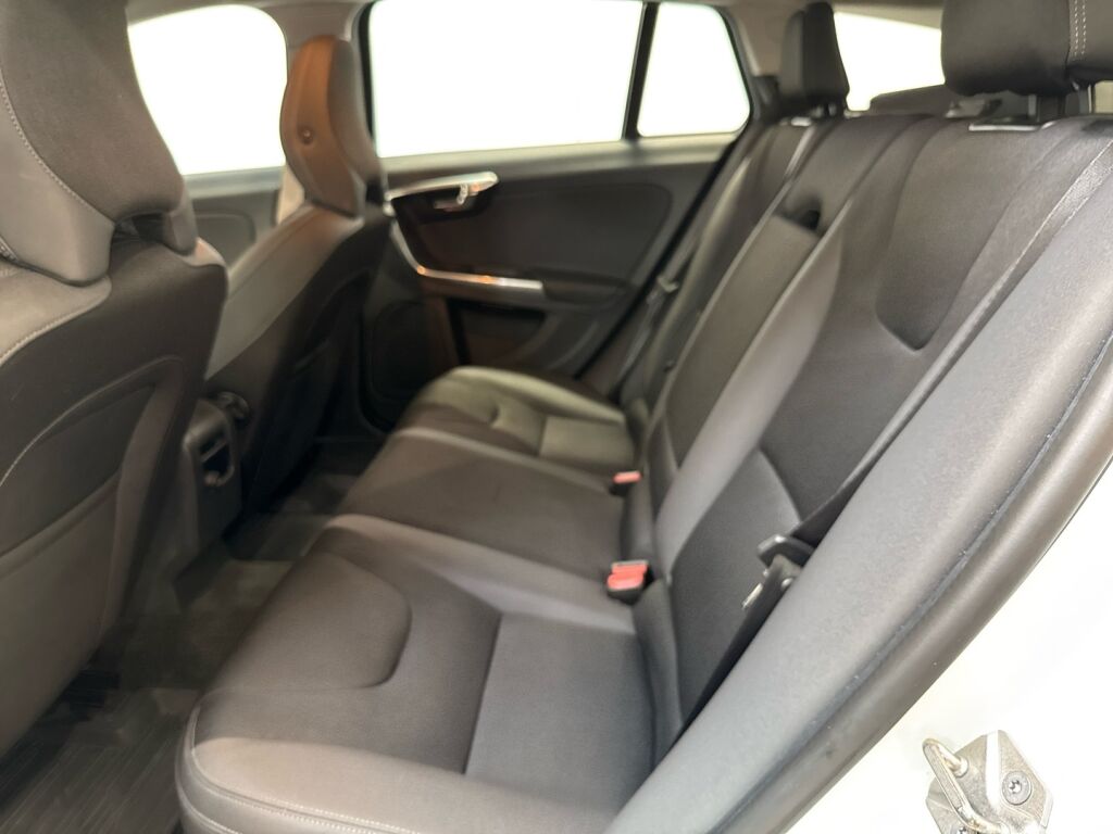 Volvo V60 2013 Valkoinen