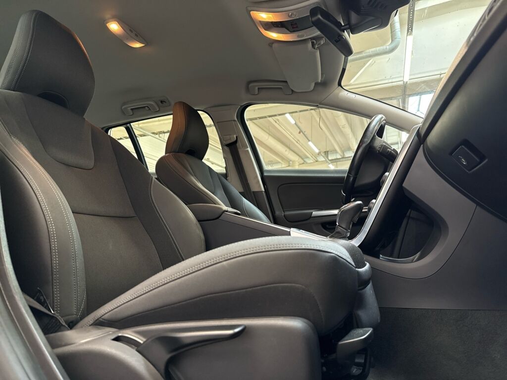 Volvo V60 2013 Valkoinen