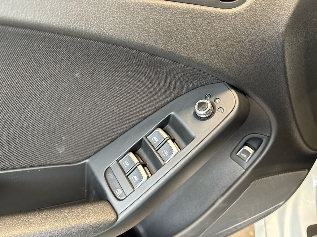 Audi A4 2013 Valkoinen