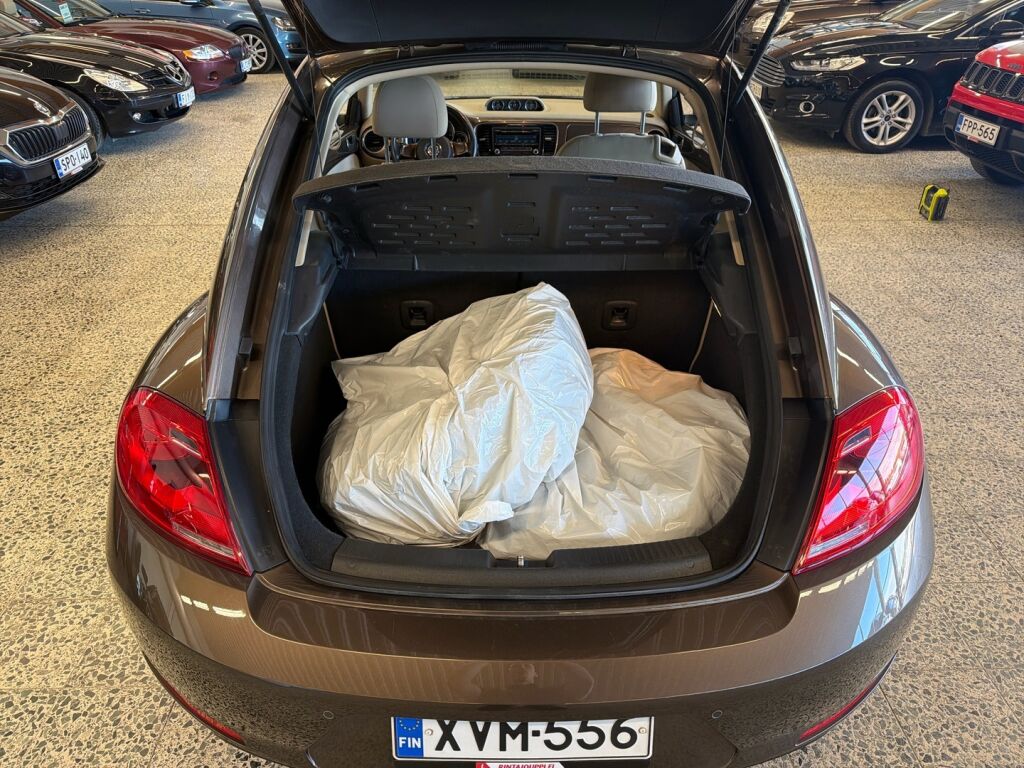 Volkswagen Beetle 2013 Ruskea (beige)