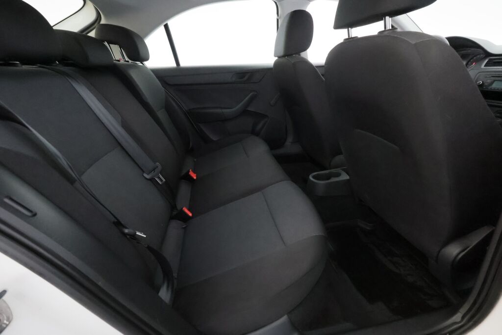 Skoda Rapid 2014 Valkoinen