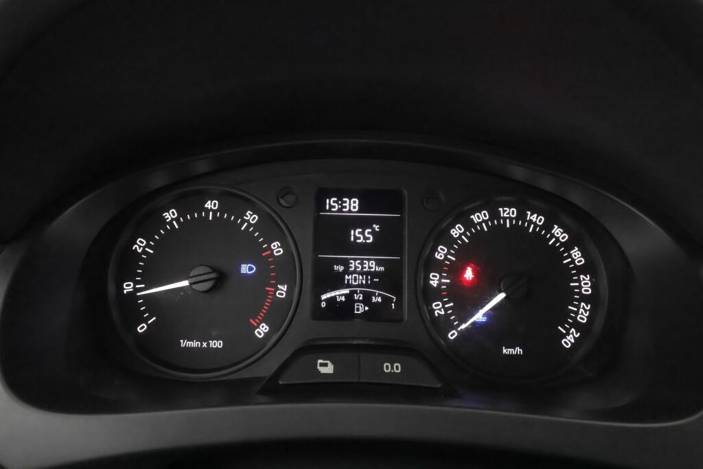 Skoda Rapid 2014 Valkoinen