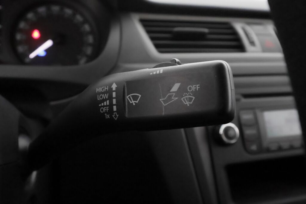 Skoda Rapid 2014 Valkoinen