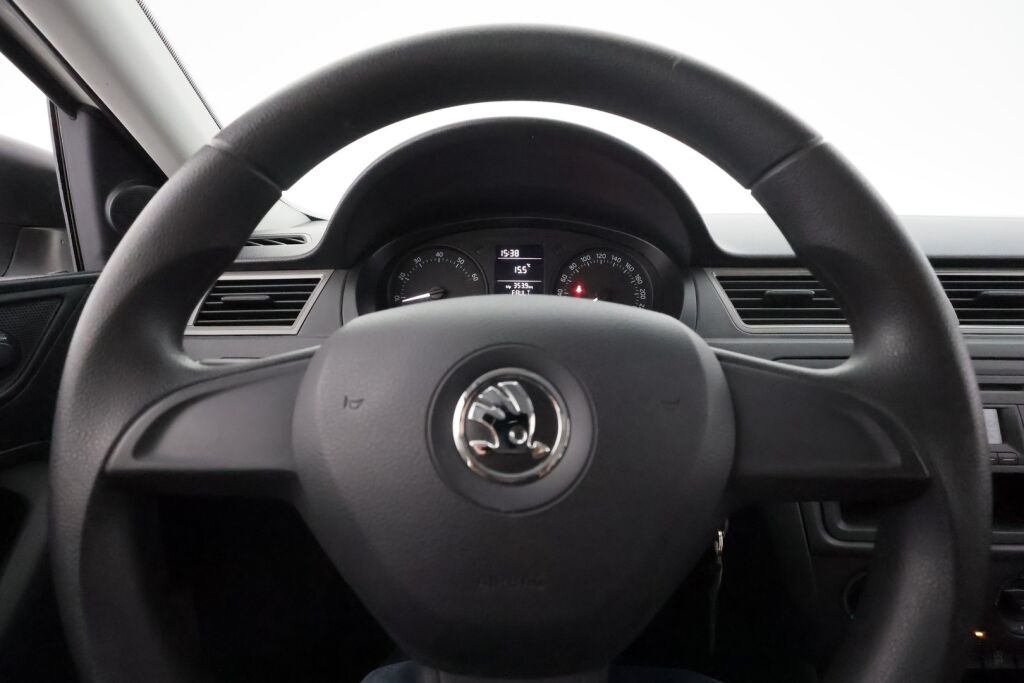 Skoda Rapid 2014 Valkoinen