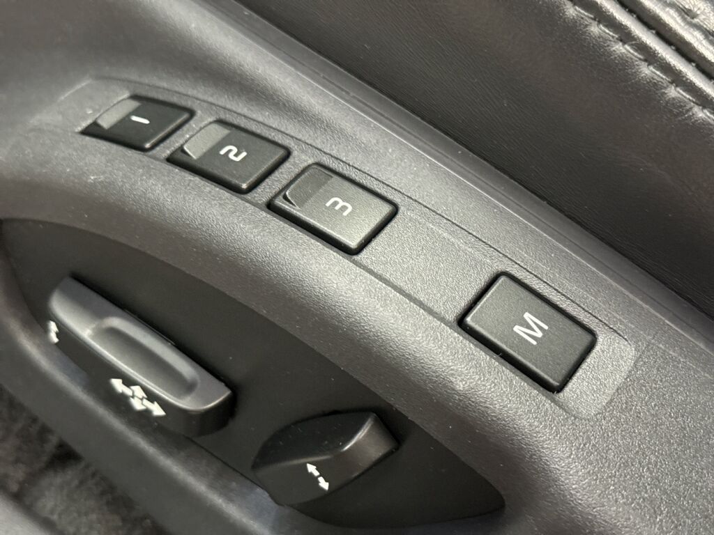 Volvo V70 2014 Harmaa