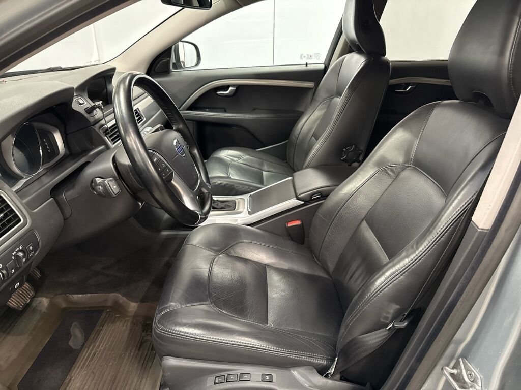 Volvo V70 2014 Harmaa