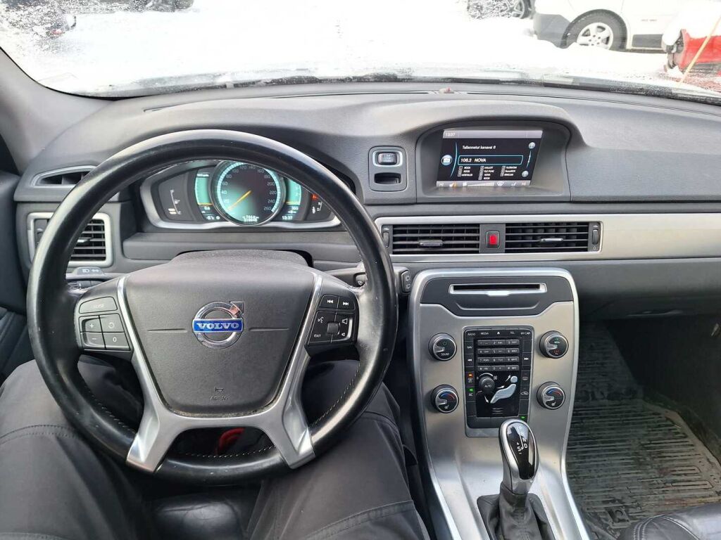 Volvo V70 2014 Harmaa