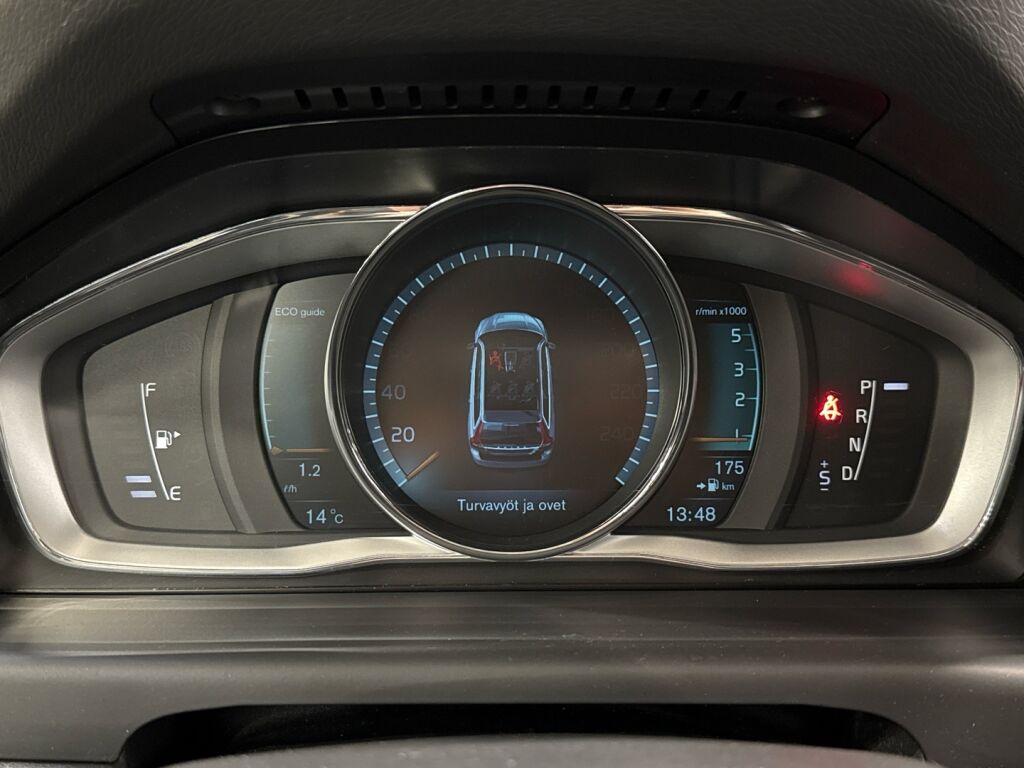 Volvo V70 2014 Harmaa