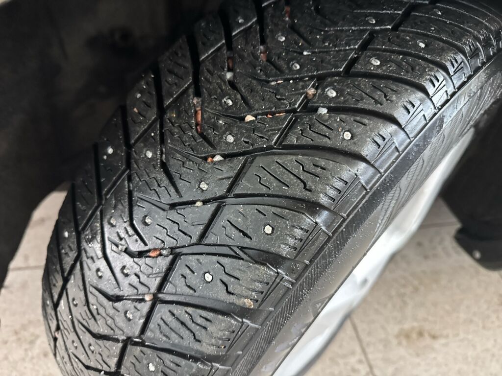 Volvo V70 2014 Ruskea (beige)