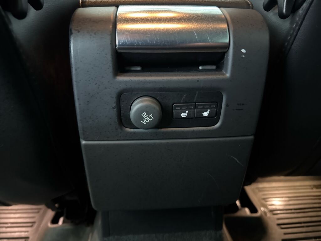 Volvo V70 2014 Ruskea (beige)