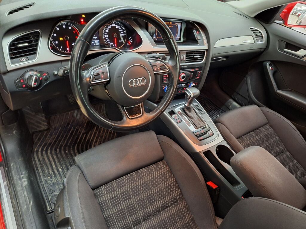 Audi A4 2014 Punainen