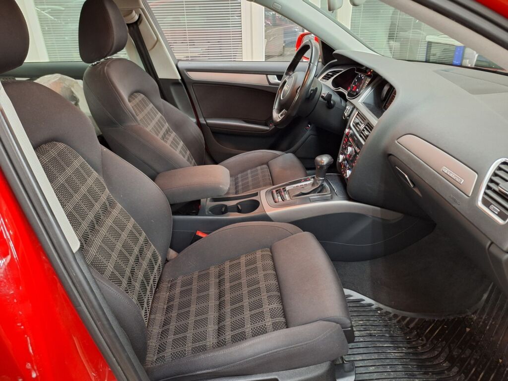 Audi A4 2014 Punainen
