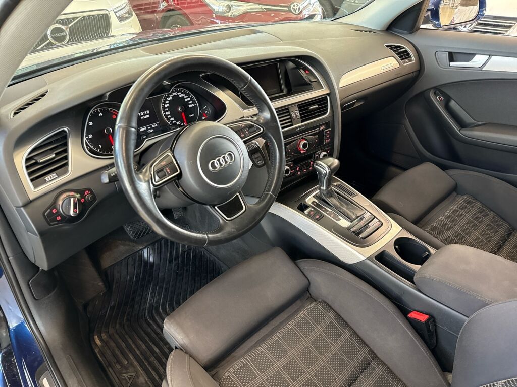 Audi A4 2014 Sininen