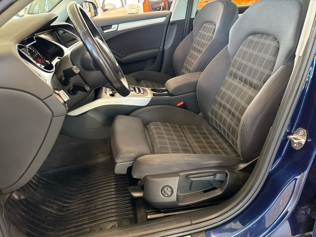 Audi A4 2014 Sininen