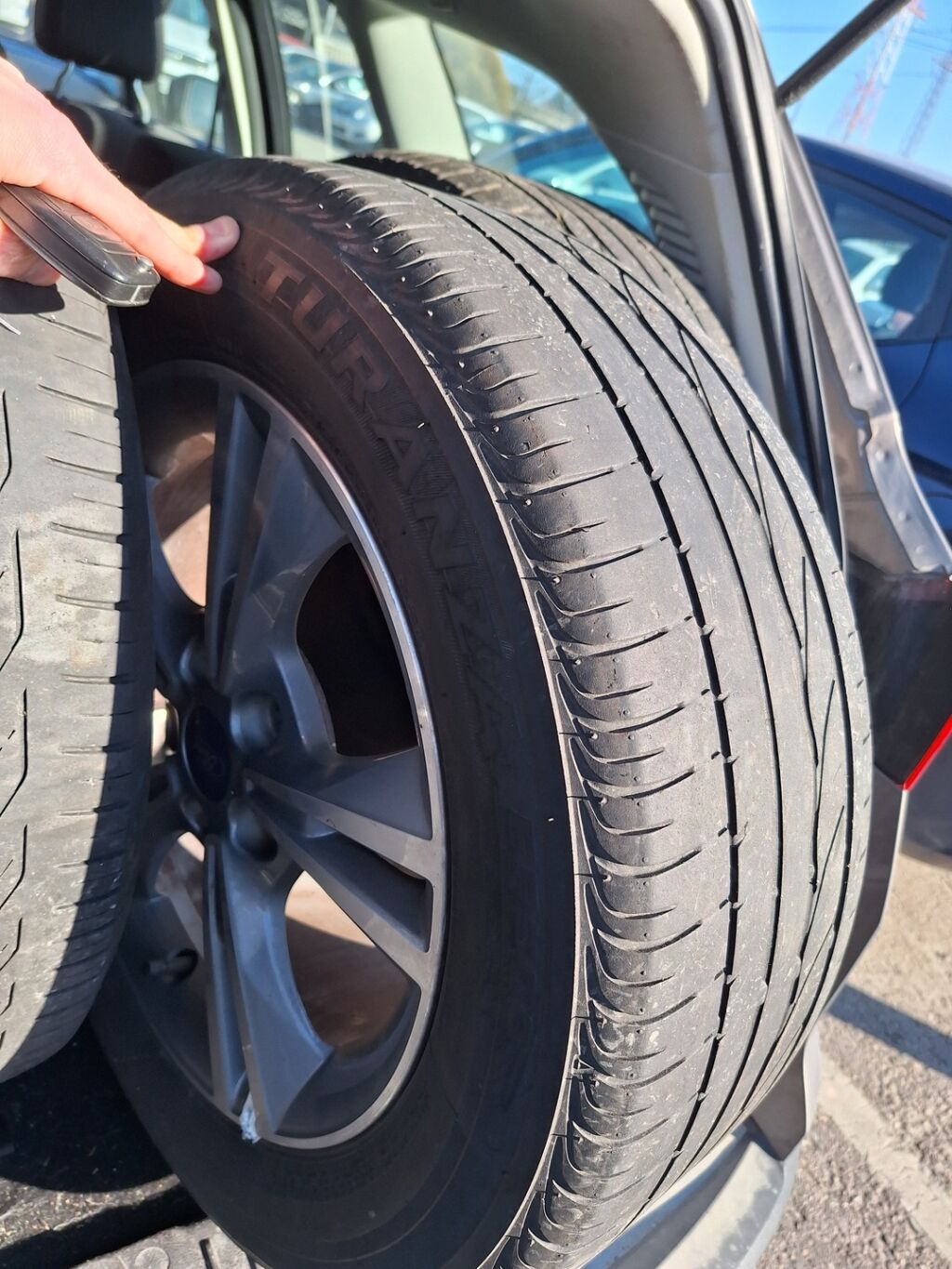 Ford Focus 2014 Ruskea (beige)