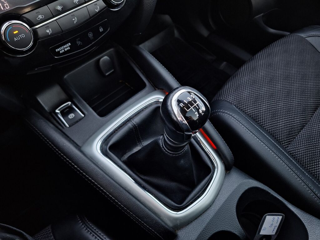 Nissan Qashqai 2014 Violetti