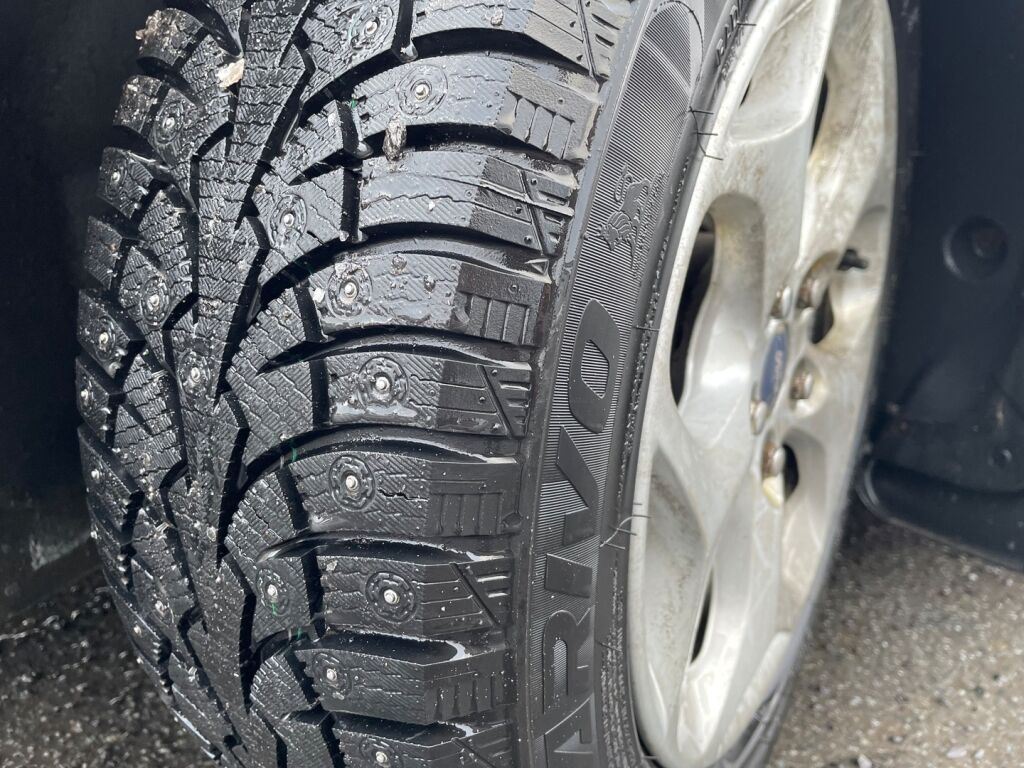 Ford Focus 2014 Musta