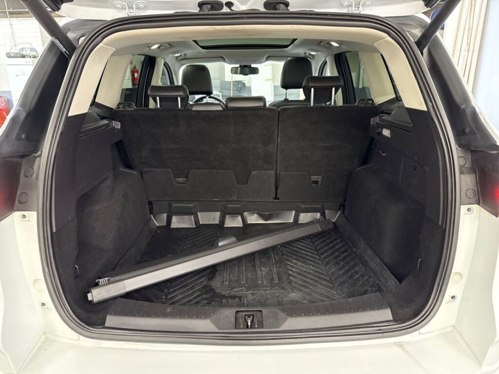 Ford Kuga 2014 Valkoinen