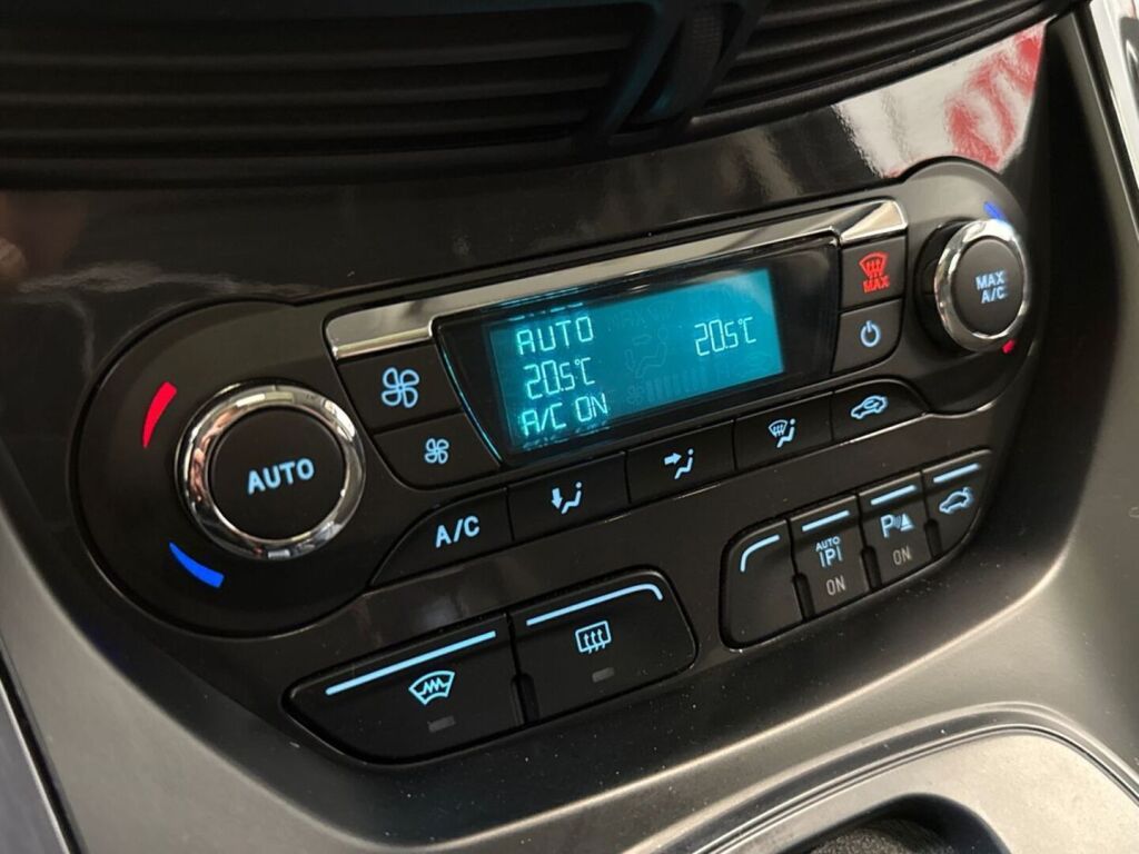 Ford Kuga 2014 Valkoinen