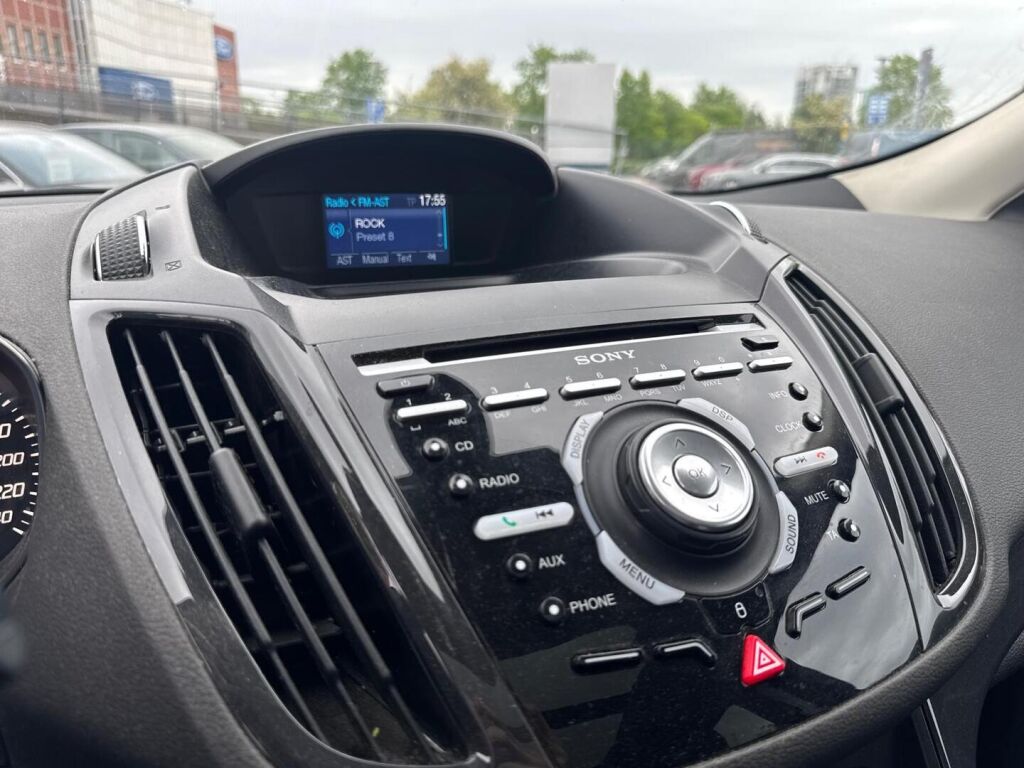 Ford Kuga 2014 Valkoinen