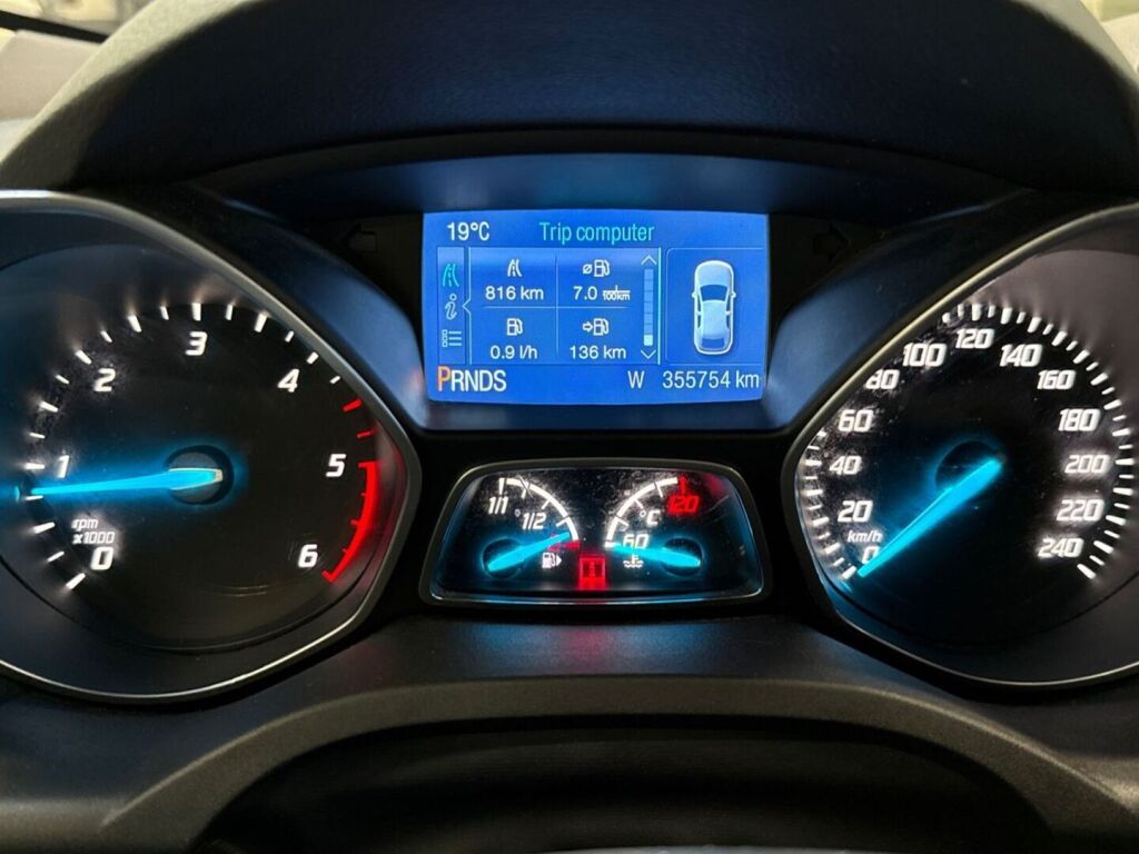 Ford Kuga 2014 Valkoinen